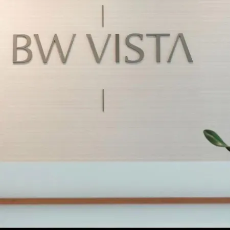 Lolita Lux - Waterfront *