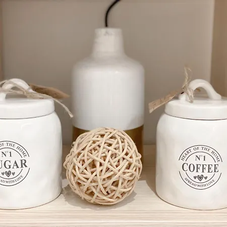 Lolita Lux - Waterfront * Βελιγράδι